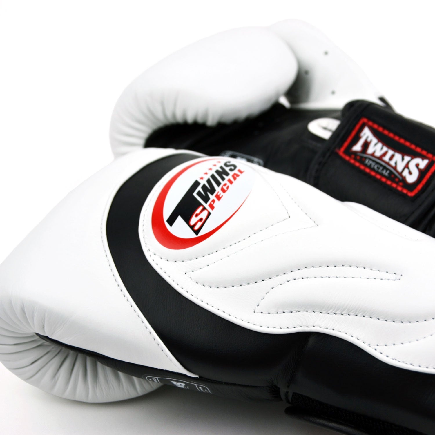 Twins Special Long-Cuff Boxing Gloves - White & Black (BGVL6)