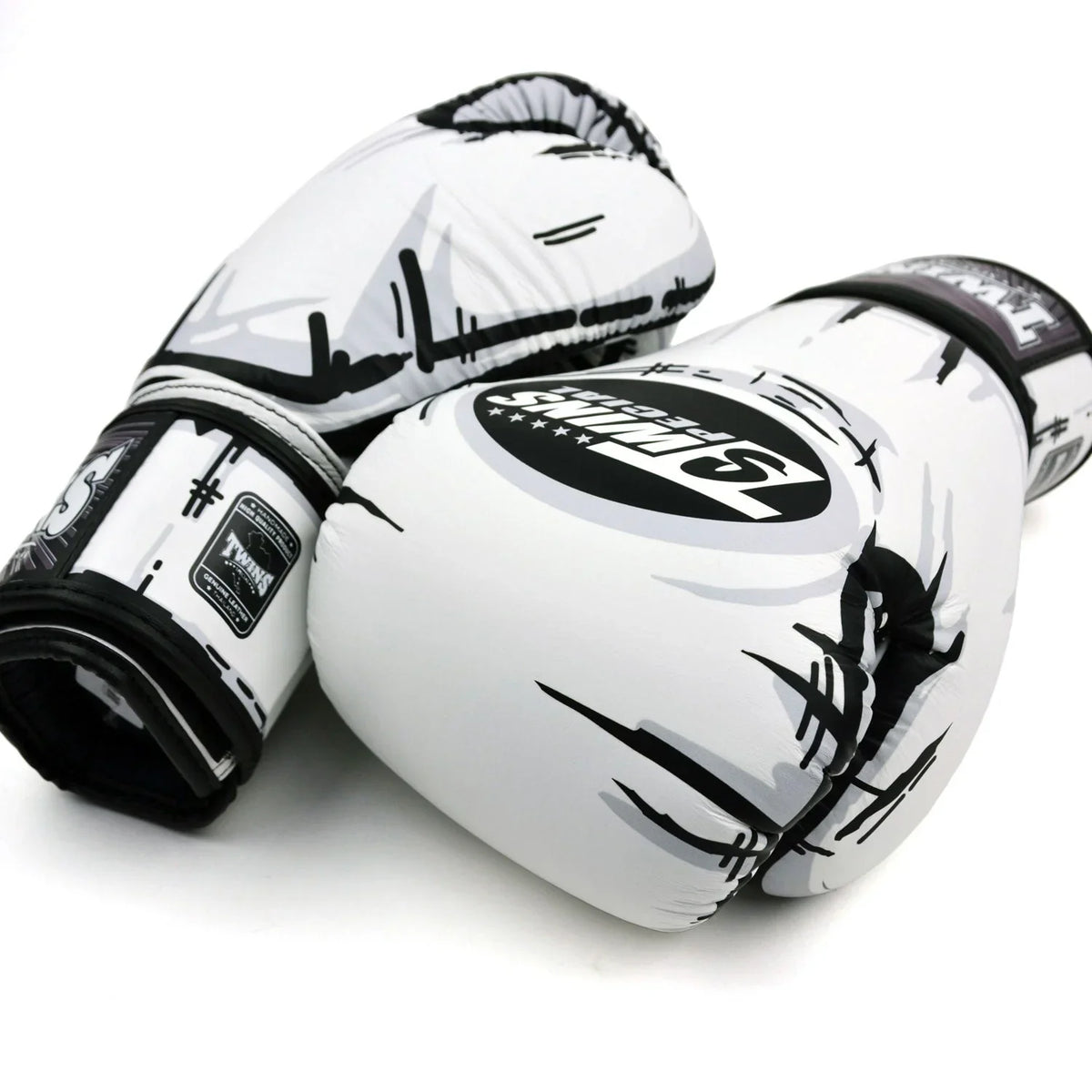 Twins Special Boxing Gloves - Comic (FBGVL4-66) - Muay Thailand