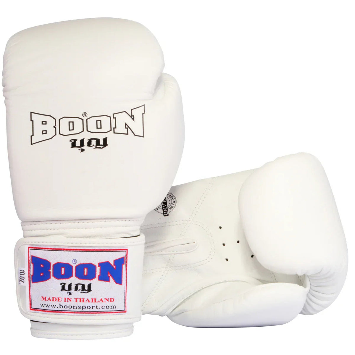 Boon Classic boxing gloves in leather, showing the standard cuff and hand compartment